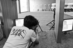 <b>航天工程大学的校徽正在落日下</b>